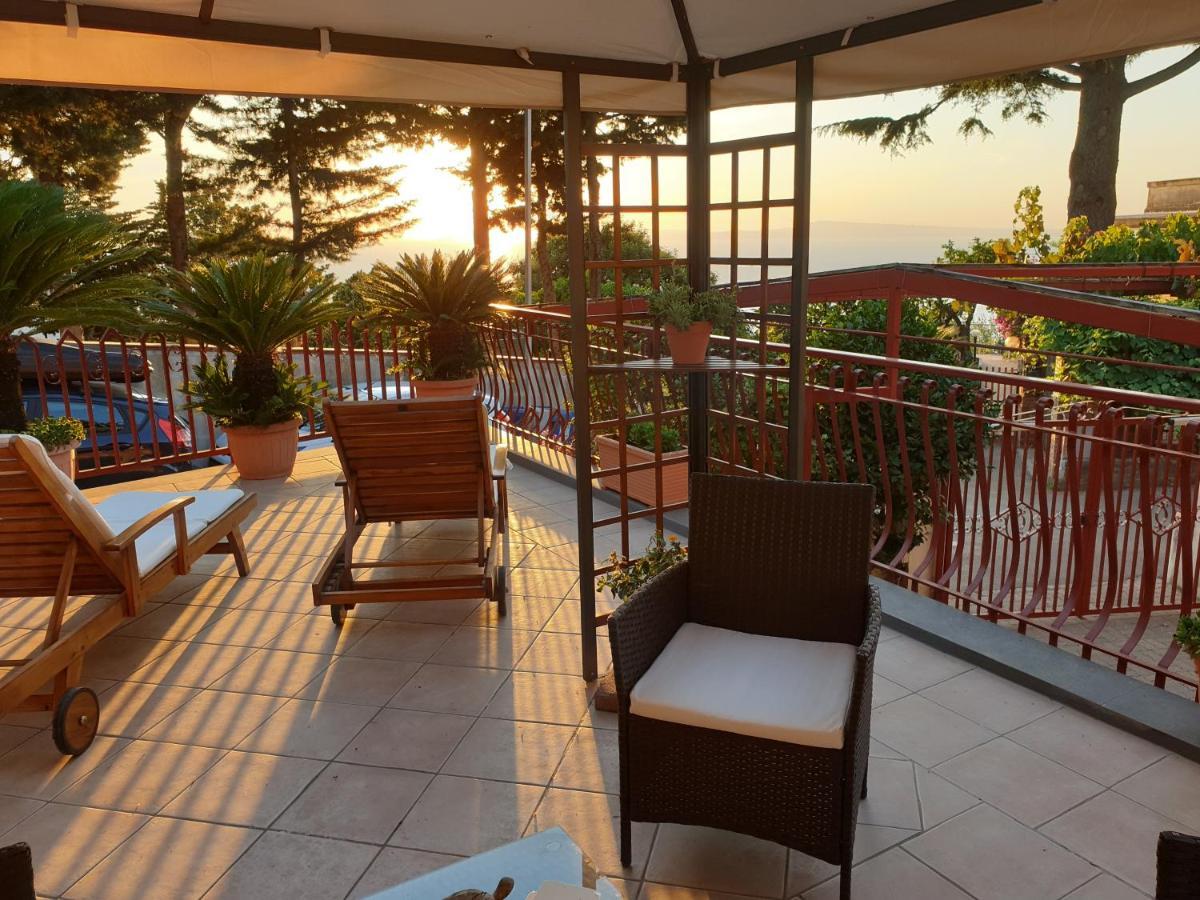 Casa La Tetipa Lägenhet Vico Equense Exteriör bild