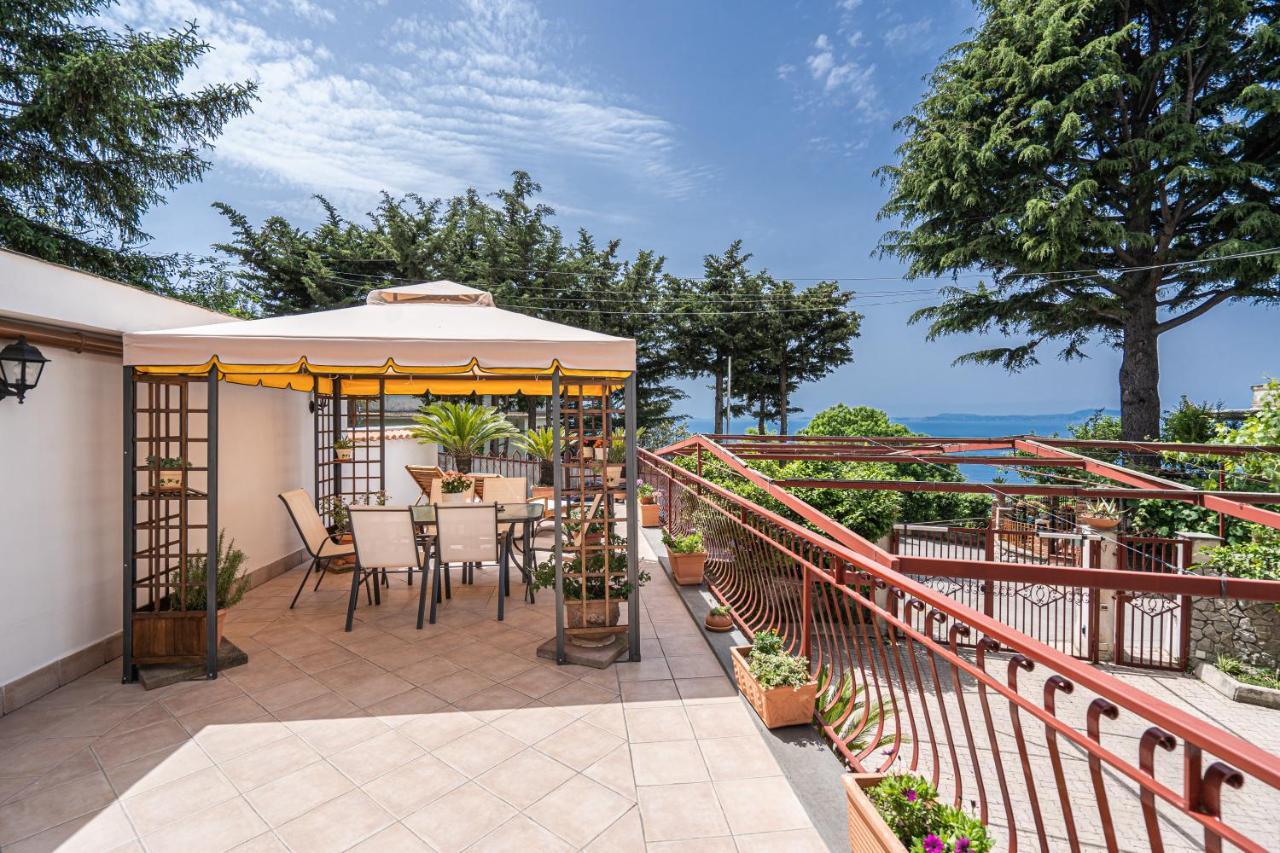 Casa La Tetipa Lägenhet Vico Equense Exteriör bild